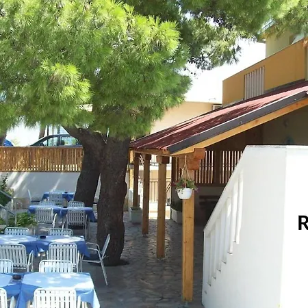 & Restaurant Galeb *