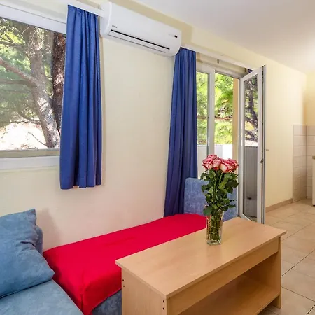 & Restaurant Galeb Marusici (Split-Dalmatia)